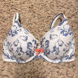 Victoria secret lace lined bra